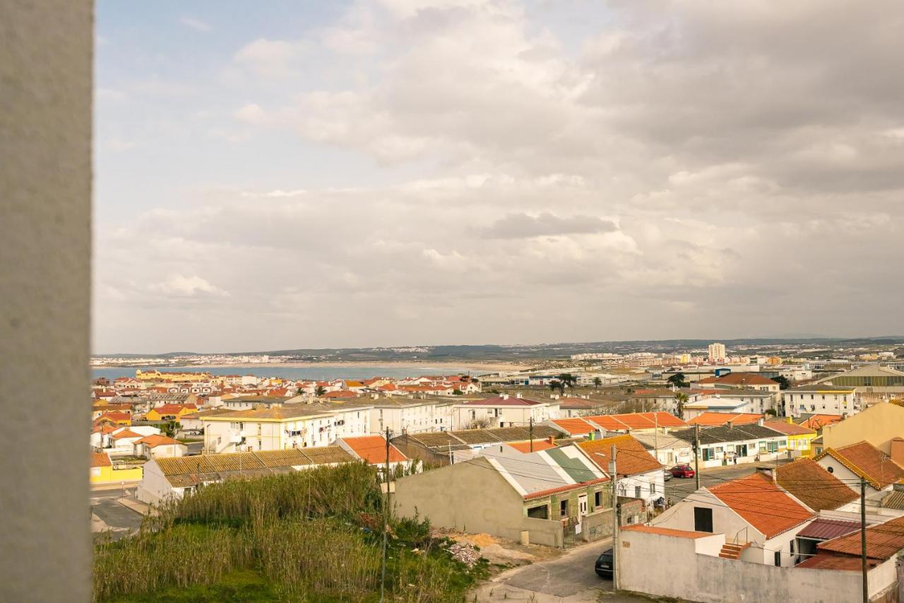 Swordfish Sea View Apartment Peniche Bagian luar foto